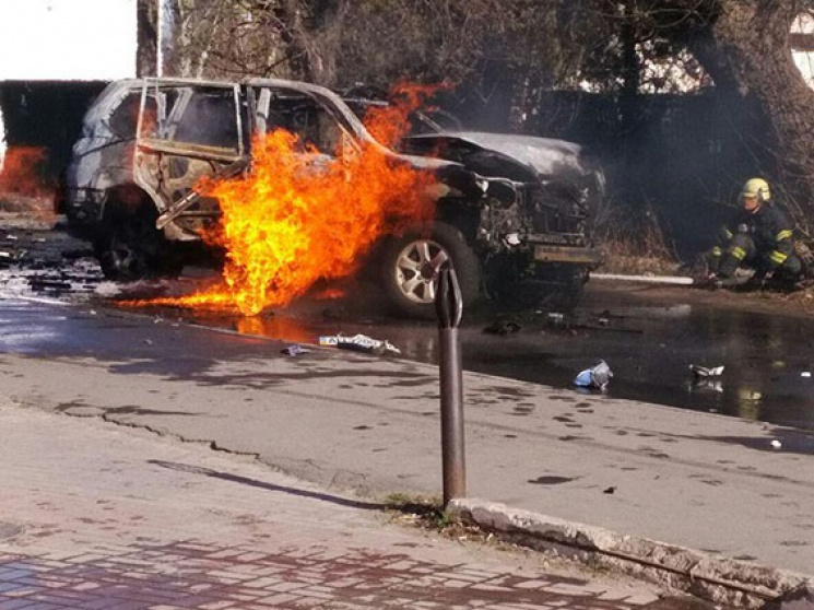 Теракт в Мариуполе: Взрыв автомобиля и г…