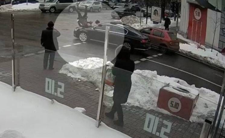 Кортеж Порошенко сбил пешехода: Почему э…