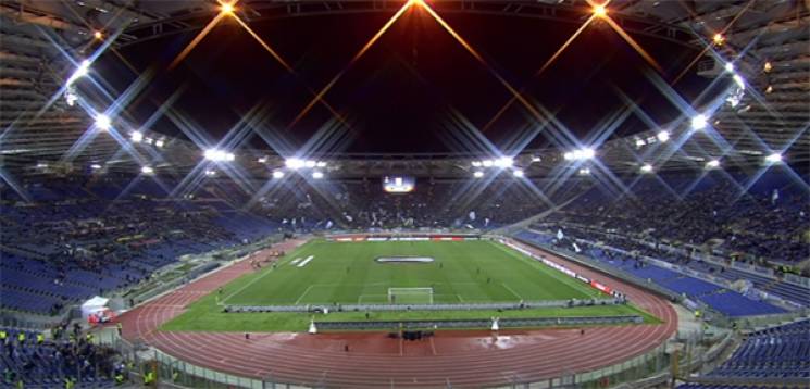 Як виглядає стадіон у Римі перед матчем…