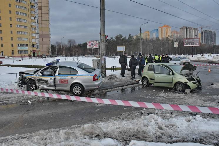 В Киеве пьяный, возвращаясь с поминок, в…