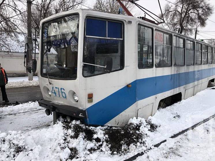 Негода паралізувала рух трамваїв у Криво…
