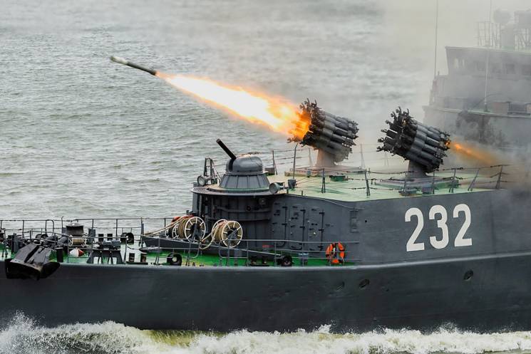 Російський флот в окупованому Криму осна…