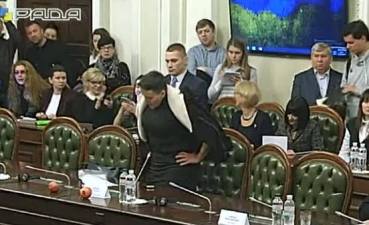 Савченко показала, які гранати носить у…