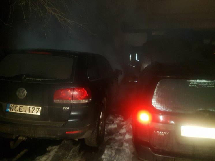 Сгоревшая ночью в Черновцах машина прина…