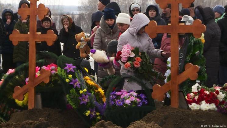 В Кемерово похоронили первых жертв, никт…