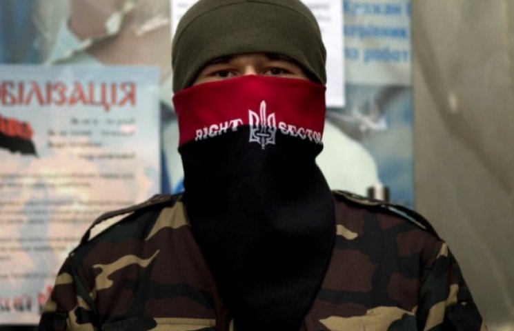 «Правый сектор» помогает бойцам «Донбасс…