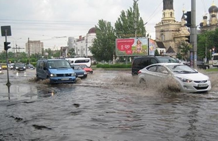 Потоп в Николаеве: среди ночи пассажиры…