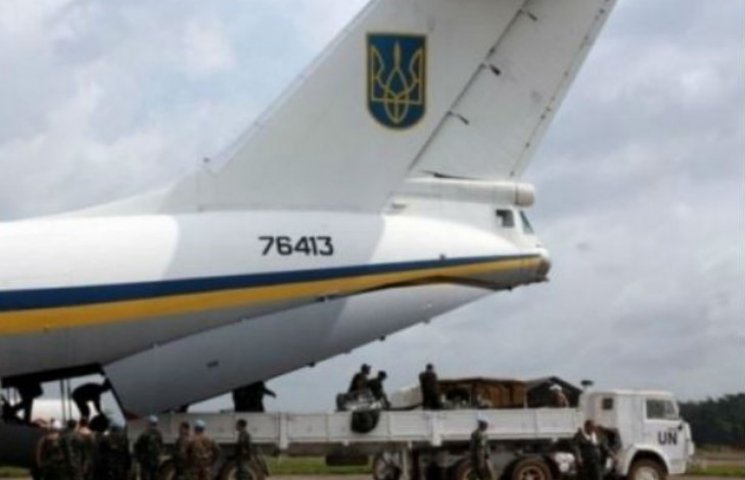 Літак Міноборони з українцями на борту в…