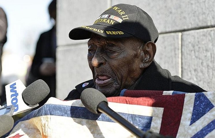 Найстаріший ветеран Другої Світової поме…