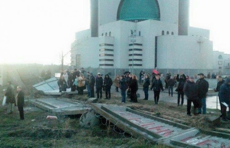 Дозвіл на будівництво на Микільській Сло…