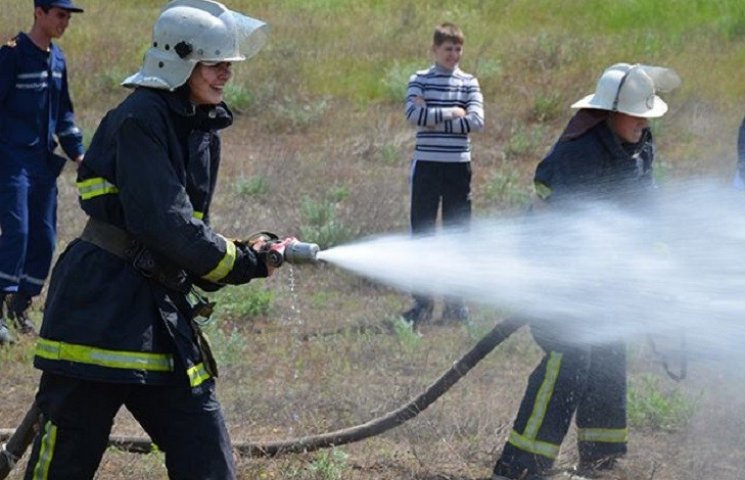 На Миколаївщині юні рятувальники боролис…