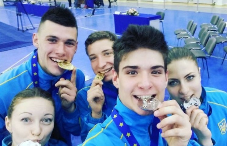 Медалі українських спортсменів на Росії:…