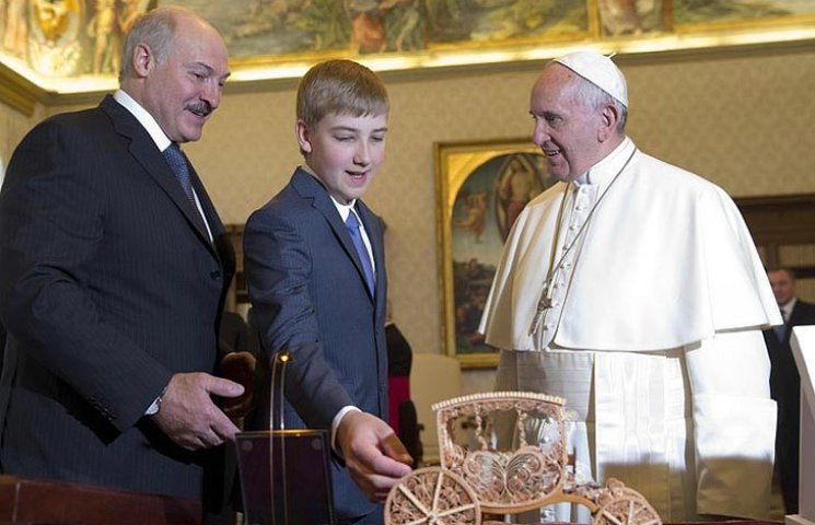 Як Лукашенко рятуватиме білоруський трон…