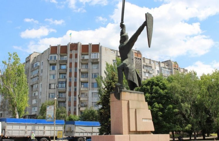 Николаевцы просят сохранить памятник пог…