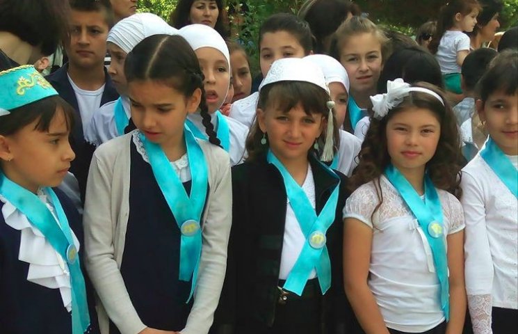 Кримські школярі прийшли на останній дзв…