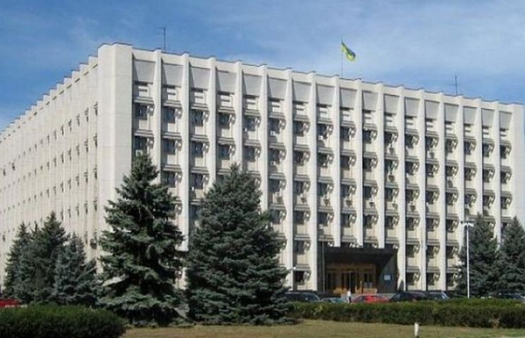 На будівлі Одеської ОДА у Саакашвілі вив…