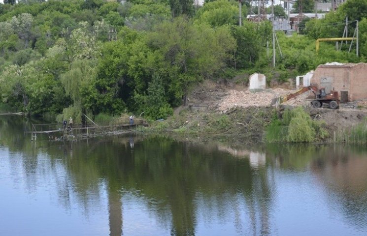 У Кіровограді рубають дерева у водоохоро…