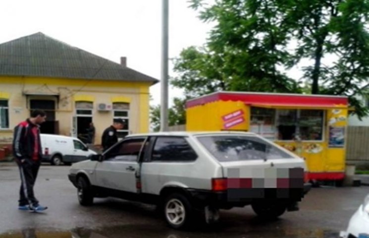 У Кіровограді автомобіль збив жінку й вт…