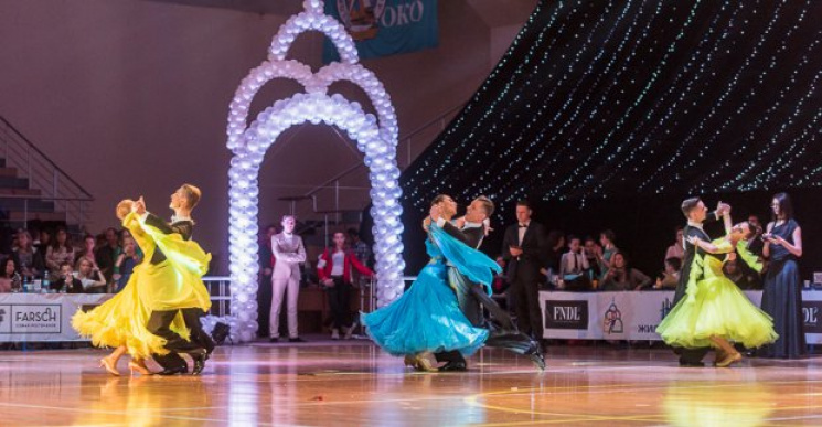Харківські танцюристи встановили рекорд…