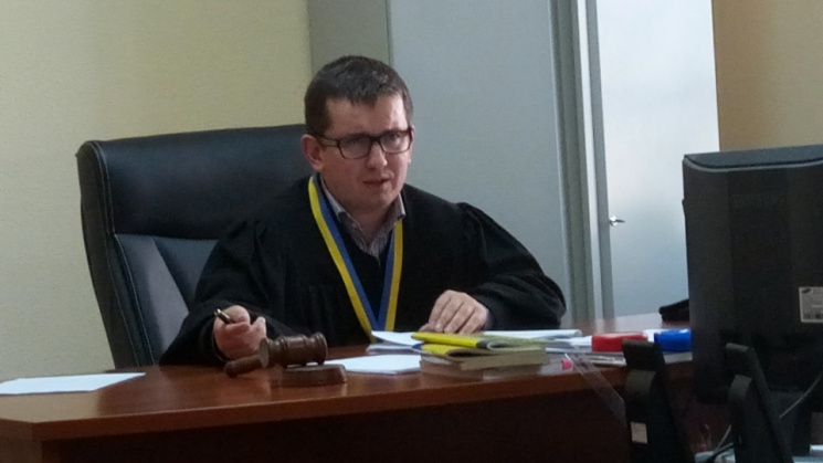 Соратника Труханова викликали в суд у сп…