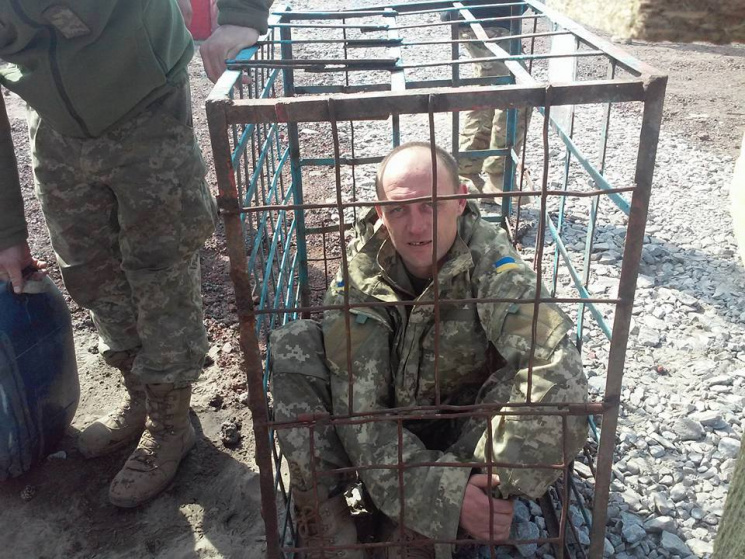 На Харьковщине бойца АТО посадили в клет…