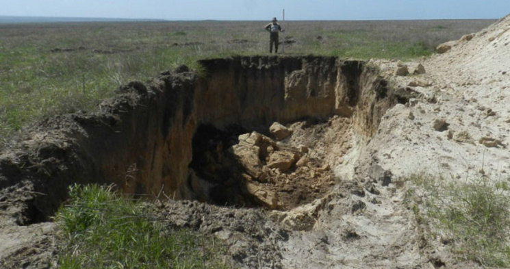 Оккупанты уничтожают в Крыму античные па…