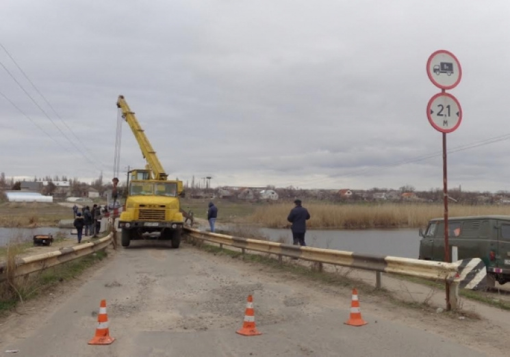 На Миколаївщині перекрито рух на мосту ч…