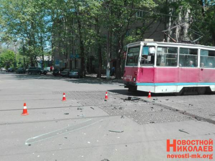 Кривава ДТП у Миколаєві: Мікроавтобус ле…