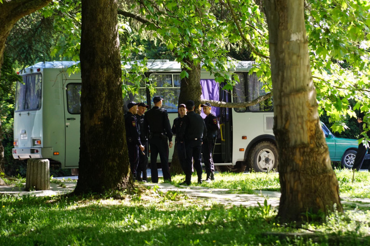 В Крыму сообщают об арестах крымских тат…