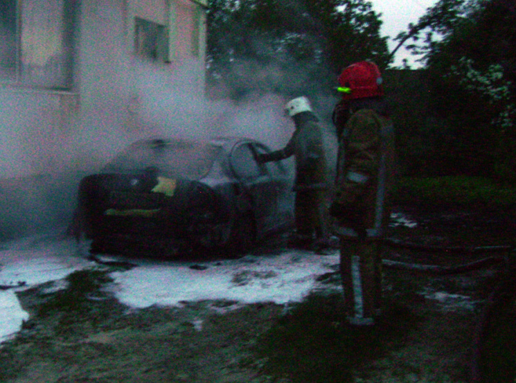 У Гадячі на Полтавщині згоріла автівка…