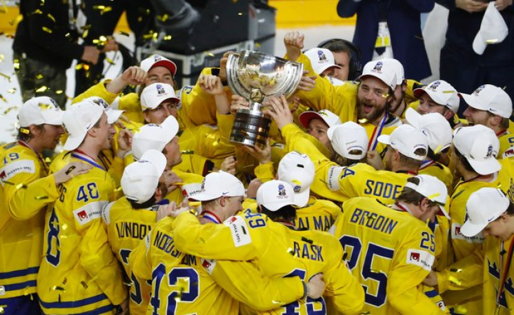 Как сборная Швеции праздновала победу на…