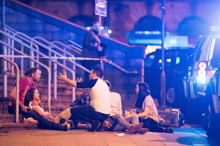 Теракт у Манчестері: Померло вже 22 люди…