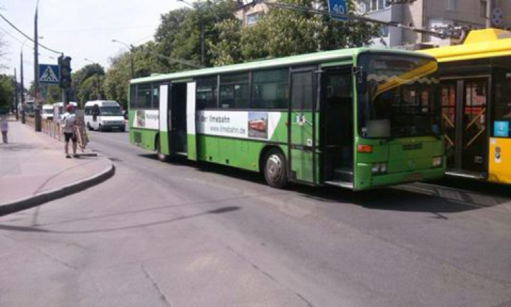 У Хмельницькому автобус збив пішохода…