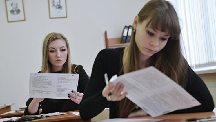 У Криму половина випускників відмовились…