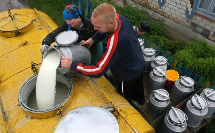 Ціни на молоко "зібрали" жителів Білогор…