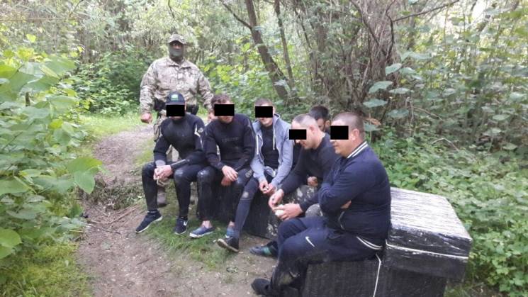 На кордоні з Румунією затримали шістьох…