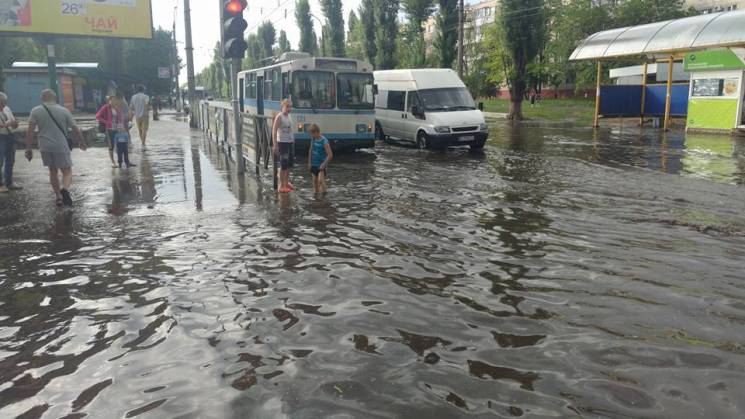 Вулиці Кременчука затопило після сильної…