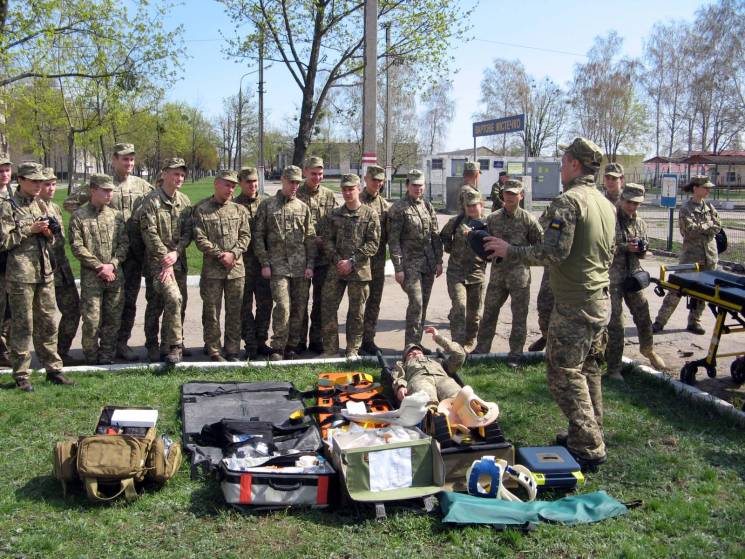 В Харькове обучение прошли 140 военных в…