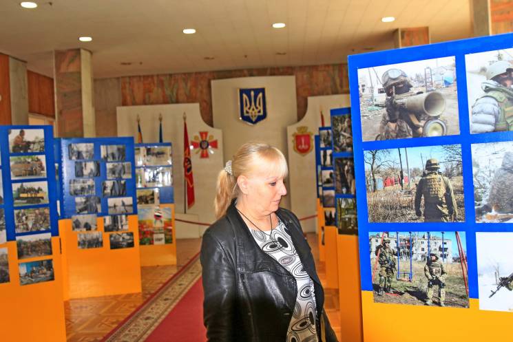 В Доме офицеров открылась выставка "Необ…