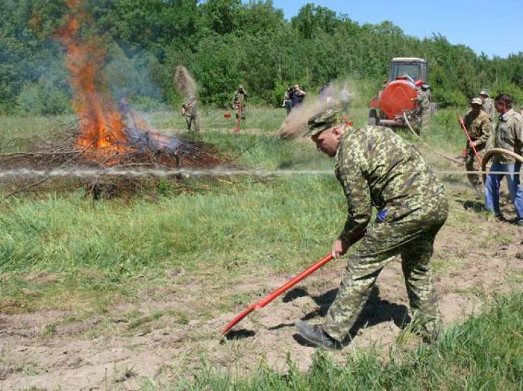 Вінницькі лісівники і рятувальники "гаси…