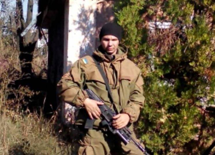 На Донбассе от вражеской пули погиб боец…
