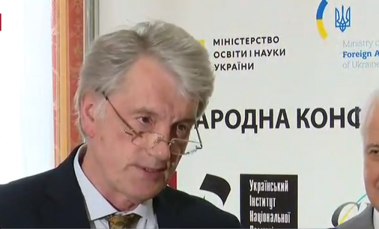 Ющенко превратился в седого деда (ФОТО)…