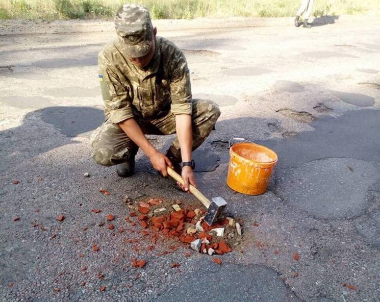 На Дніпропетровщині військові ремонтують…