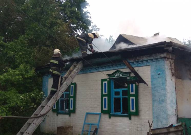 На Полтавщині під час пожежі у будинку з…