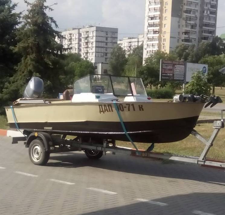 В запорізького рибалки викрали човен…
