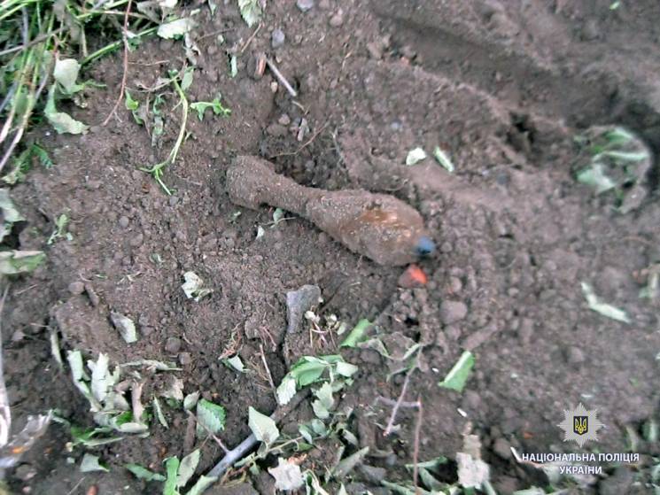В Харькове возле жилого дома нашли мину…