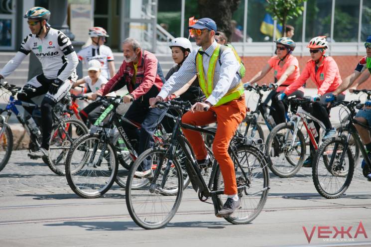 Тисяча вінничан проїхали на велосипедах…