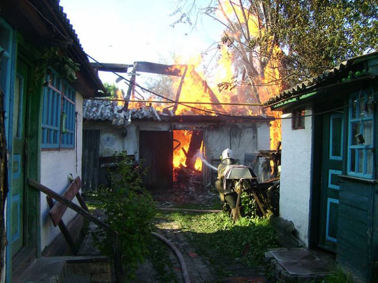 У селі на Полтавщині пожежа охопила тери…