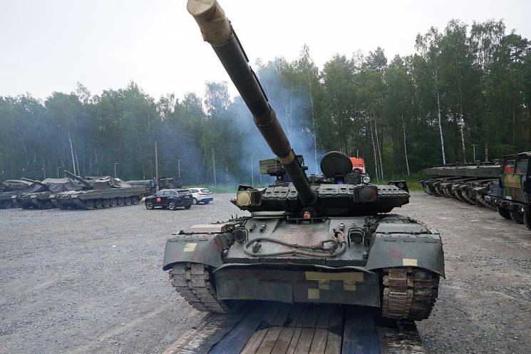 Українські танки зайшли в Німеччину (ФОТ…