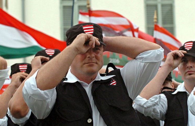 Власти Венгрии открестились от «Йоббика»…